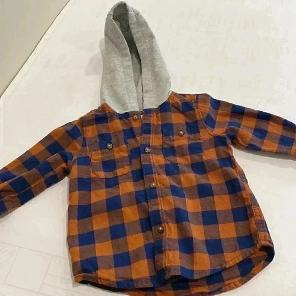 Carter’s shirt with hood - Picture 3 of 6